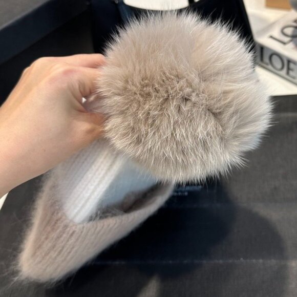 Beige & White – Rabbit Hair Blend Two-Tone Knit Beanie with Fur Pom - Picture 3 of 6